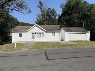 38 Ojibwa Road, Shelton, CT 06484