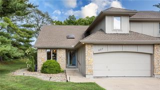 627 NW Timberbrooke Dr, Lees Summit, MO 64081