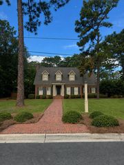 2418 Emory Dr, Tifton, GA 31794