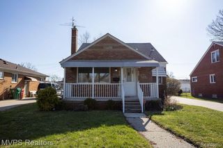 23304 Almond Ave, Eastpointe, MI 48021