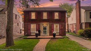 11021 Cranston St, Livonia, MI 48150
