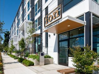 2222 15th Ave W #f5d786d28, Seattle, WA 98119