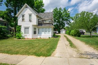 361 Harden St, Antioch, IL 60002