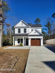 415 High Ridge Court, Sneads Ferry, NC 28460