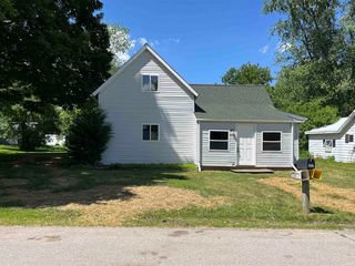 111 E  High St, Warsaw, IN 46580