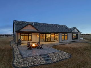 3516 Grayson Dr, Burlington, ND 58722
