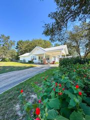 206 Park St, Atlanta, TX 75551