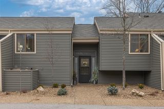 25 N  Lionshead Dr, Innsbrook, MO 63390