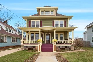 348 Broad St, Menasha, WI 54952