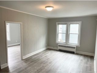 23 Collegeview Ave #6, Poughkeepsie, NY 12603
