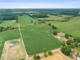 1136 S  Nichols Rd, Swartz Creek, MI 48473