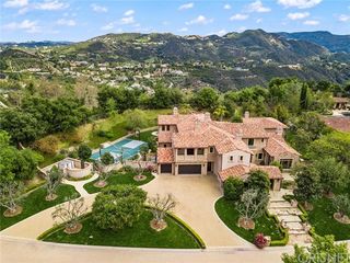 calabasas prado grandioso beds villas walker mitula estates