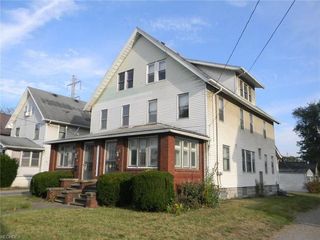 243 Sexton St #8, Struthers, OH 44471