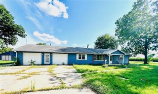 606 Oak St, Elwood, KS 66024