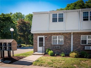 112 North Turnpike Road #H, Wallingford, CT 06492