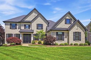 574 Forestedge Dr, Cincinnati, OH 45255