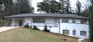 5618 Sequoia Dr, Forest Park, GA 30297