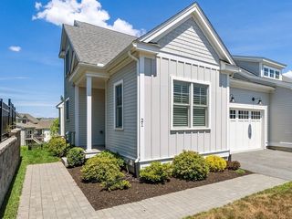 21 Birkdale Ln #21, Hopkinton, MA 01748