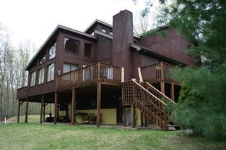 106 Elm St, Lakeville, PA 18438