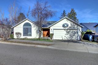 2921 Grizzly Dr, Ashland, OR 97520
