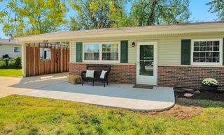 236 Warner Ct, Ballwin, MO 63021