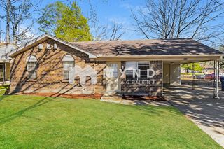 2940 Meadowbrook Dr, Horn Lake, MS 38637