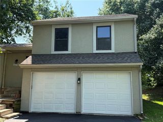 12736 W  108th St, Overland Park, KS 66210