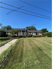 2 Woodfern Cir, Greenville, SC 29615