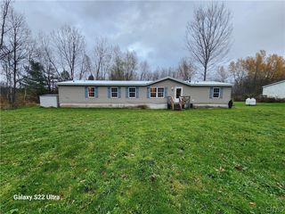 8360 E  Mud Lake Rd, Baldwinsville, NY 13027