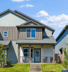 1604 SE Barberry Ave, Dallas, OR 97338