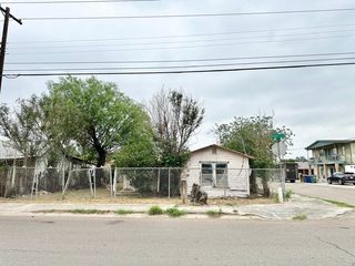 1620 Pinder Ave, Laredo, TX 78040