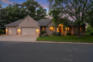 110 Ridge Way, Saint Paul, MN 55115