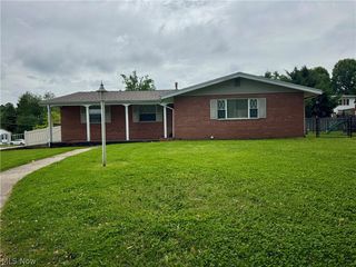 5404 10th Ave, Vienna, WV 26105