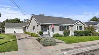 228 Laurel Ave, Oakdale, CA 95361