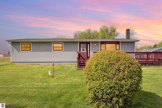 8904 Esmond Rd, Hale, MI 48739