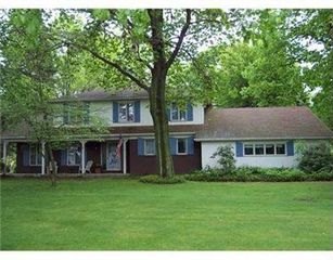 1060 Lord Rd, Fairview, PA 16415