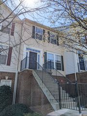 6509 Wiltshire Dr #L, Frederick, MD 21703