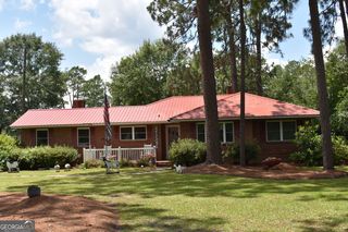 350 S  College St, Metter, GA 30439