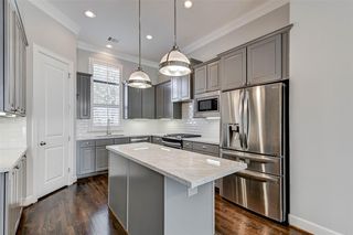 1215 W  24th St #A, Houston, TX 77008