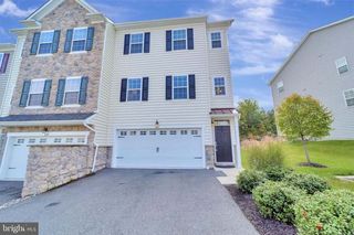 631 Jacobsen Cir, Newark, DE 19702