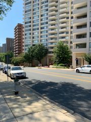 4515 Willard Ave #720S, Chevy Chase, MD 20815