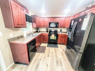 22929 Revelation Rd, Waynesville, MO 65583
