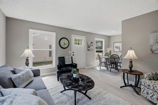 4980 Grenwich Trl N, Oakdale, MN 55128