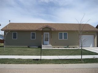 206 S  Sydnee Ln, Holcomb, KS 67851