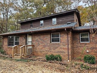 962 Willis Glenn Rd, Hull, GA 30646