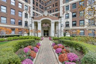 5555 S  Everett Ave #C8, Chicago, IL 60637