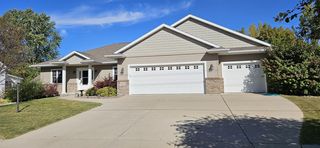 2330 Memorial Dr, Green Bay, WI 54303