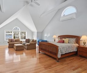 17 Stone Ave, Shrewsbury, MA 01545
