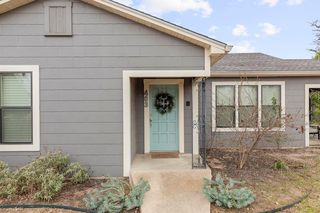 403 E  Schubert St, Fredericksburg, TX 78624