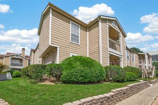 1860 White Oak Dr #311, Houston, TX 77009